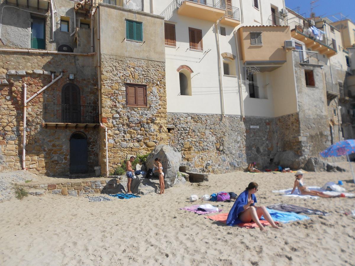 Balcone Sulla Spiaggia Чефалу Екстериор снимка